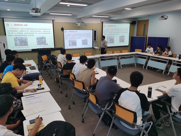 惠安堂作报告 (2)_副本.jpg