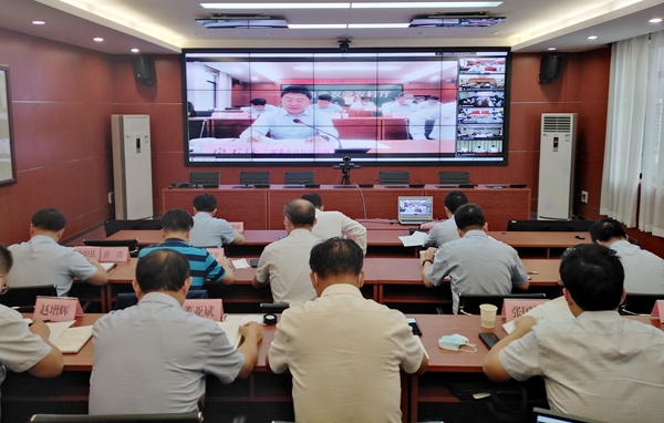 c82c9046db51406bae025d3c4e118e5c.jpg 我校作会议交流_副本.jpg